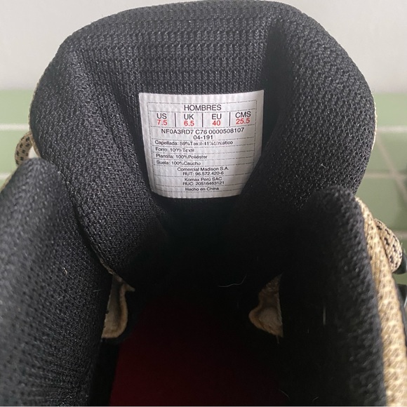 The North Face Storm Strike Hiking Boots - Picture 6 of 6